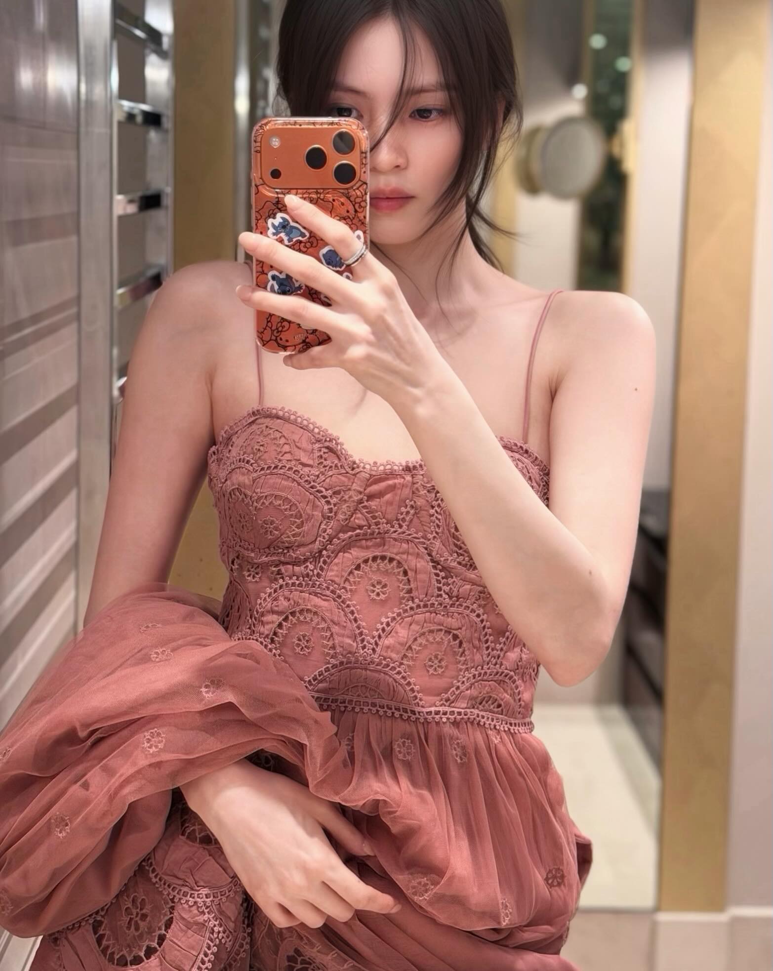 Han So Hee lần đầu xuất hiện sau thay đổi