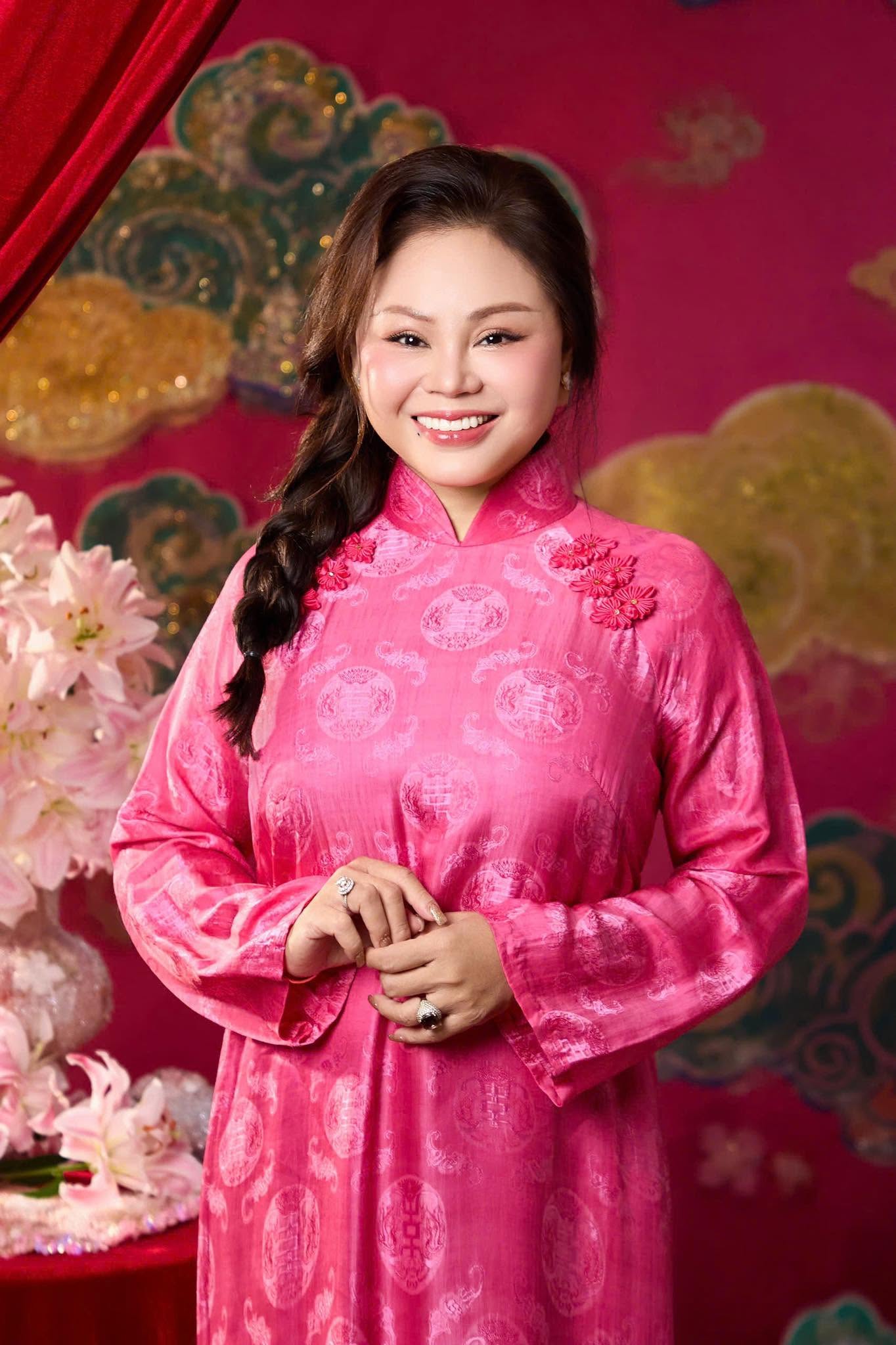 Lê Giang bén duyên với nghệ thuật từ khi còn rất trẻ. Ảnh: FBNV