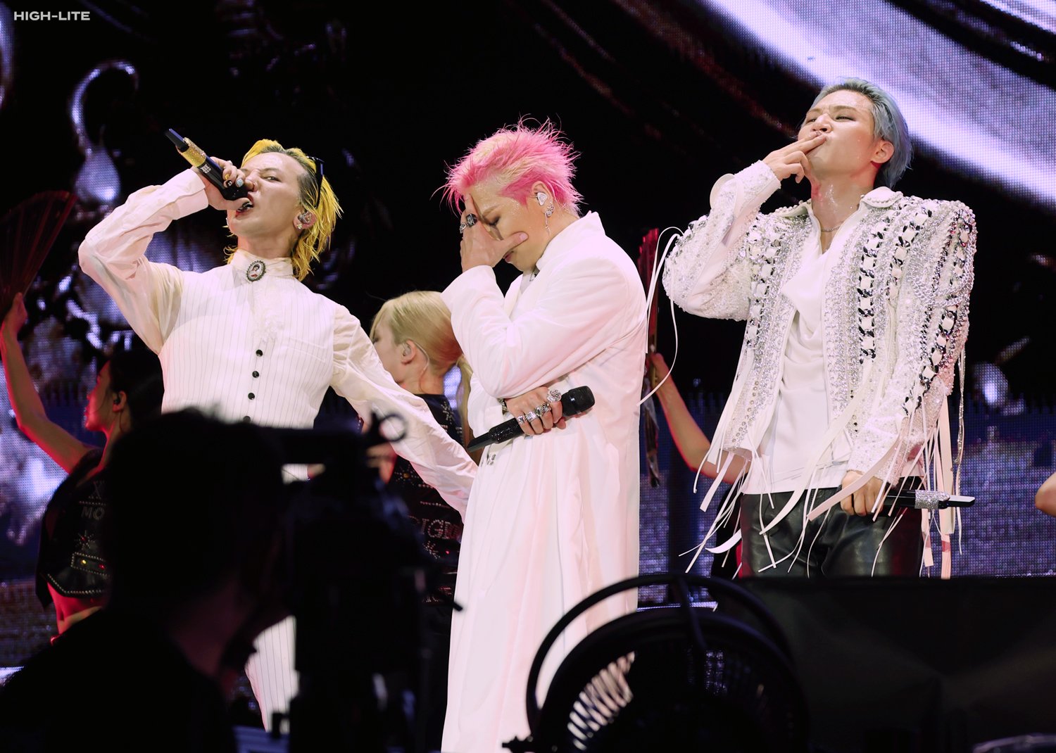 Với fan Việt, đây chính là thời điểm để bắt đầu đếm ngược đến 2 đêm concert sẽ diễn ra tại Hà Nội vào 24 và 25/10 tới