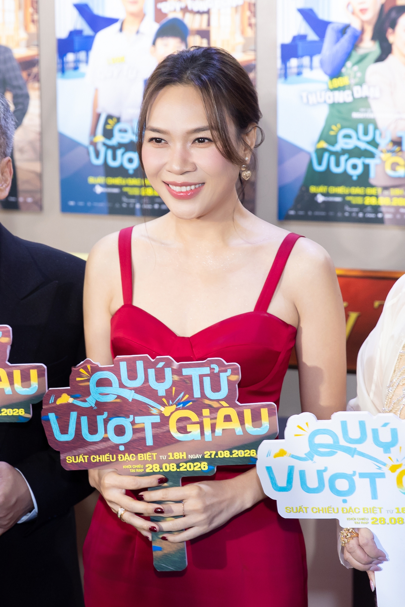 và Mỹ Tâm tại buổi công chiếu phim Quý Tử Vượt Giàu