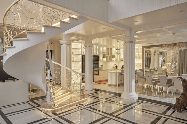 Biệt thự rộng gần 600m2 của Lệ Quyên
