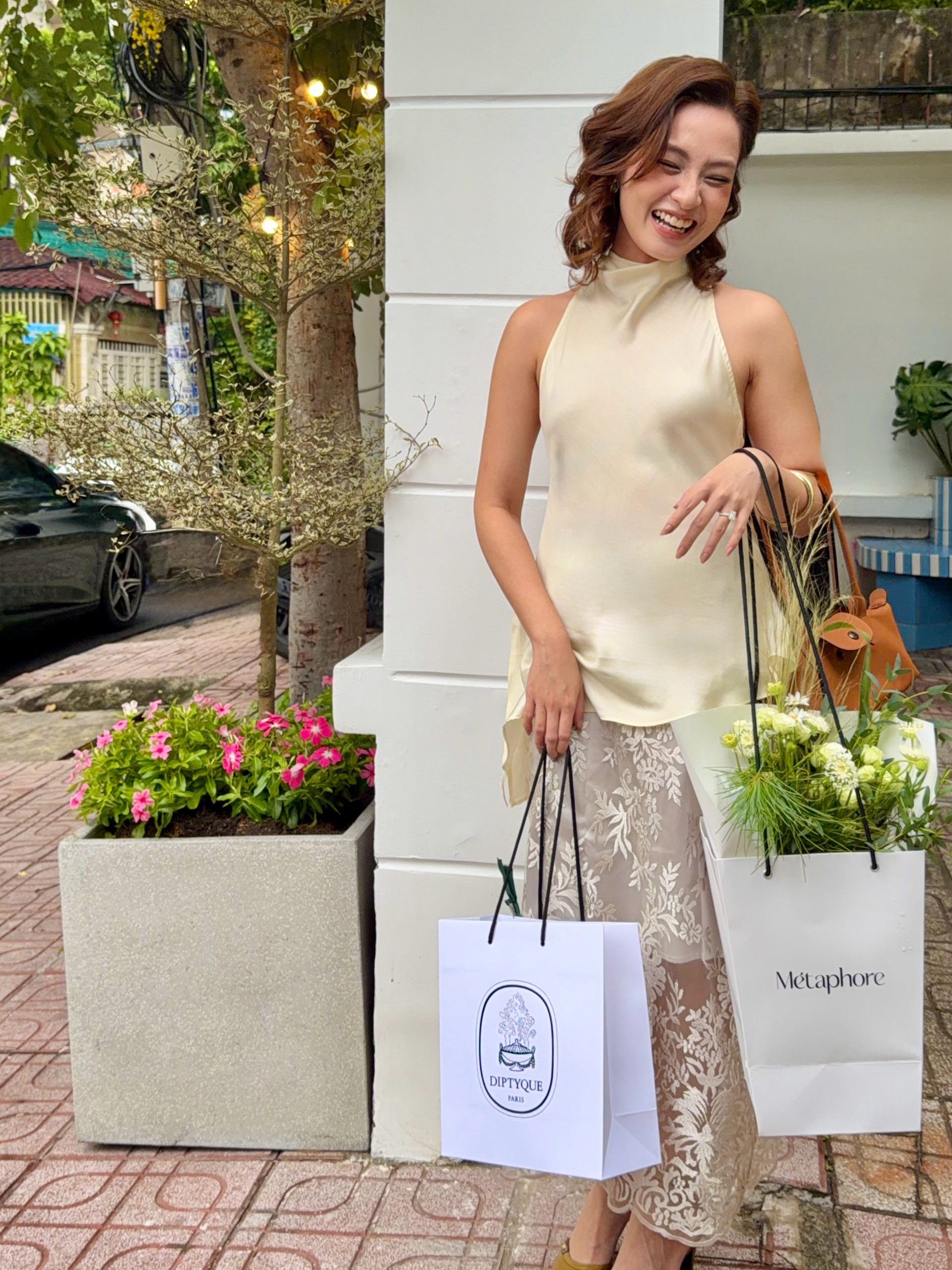 “Nàng thơ” Mắt Biếc xinh không thể tả: Góc nghiêng đẹp như tranh, gu ăn mặc siêu cuốn hút