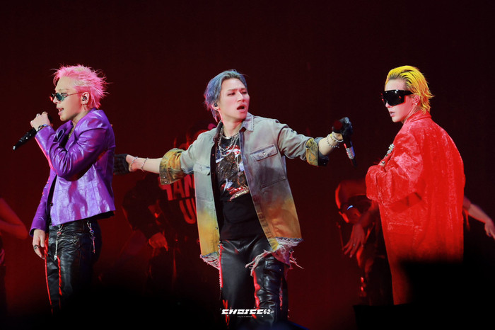 Song song đó, chuỗi 3 đêm concert mở màn cho tour thế giới kỷ niệm 20 năm tại sân vận động Goyang cũng đã khép lại trong sự bùng nổ