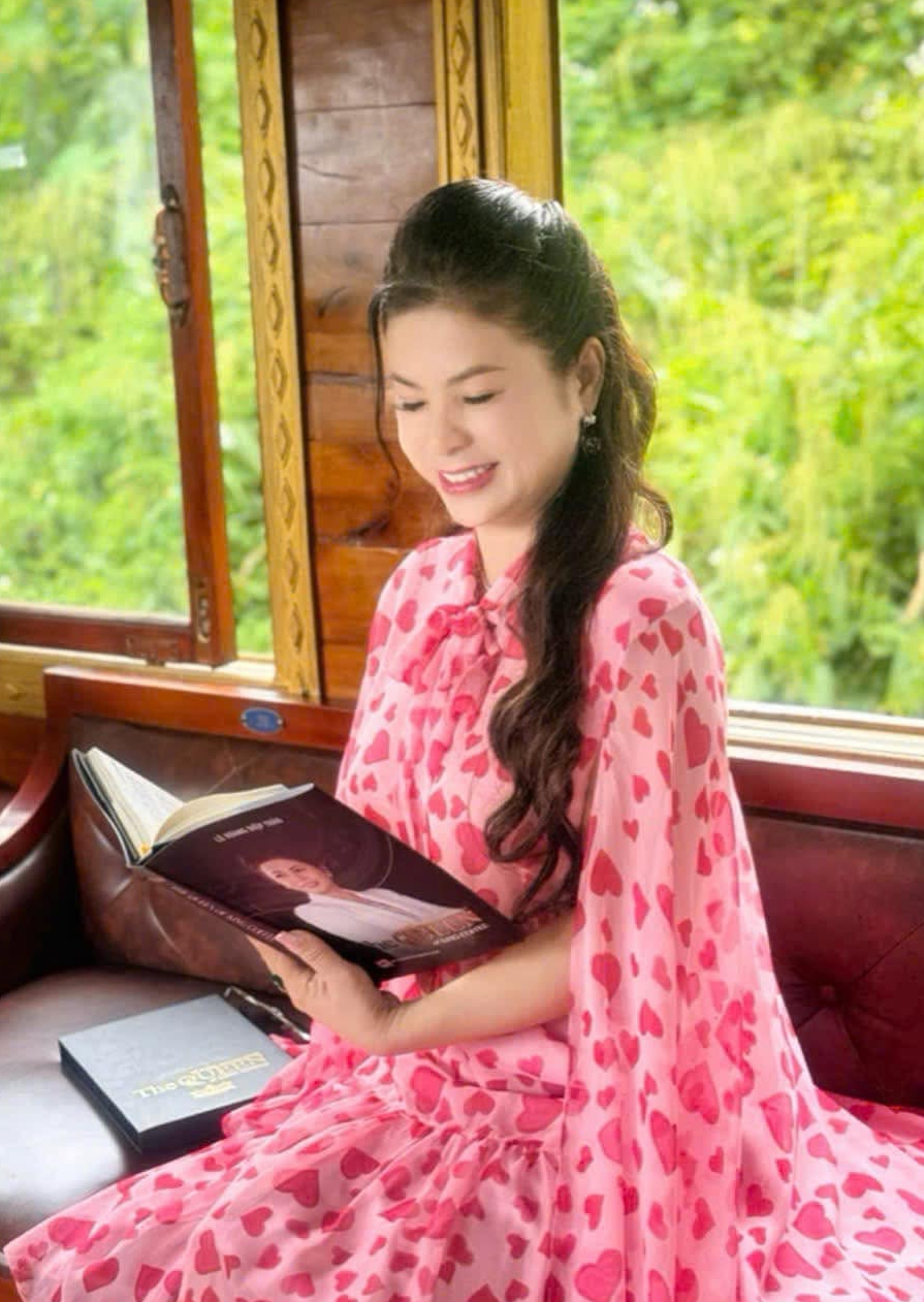 Một số hình ảnh khác của bà Diệp Thảo (Ảnh: FBNV)