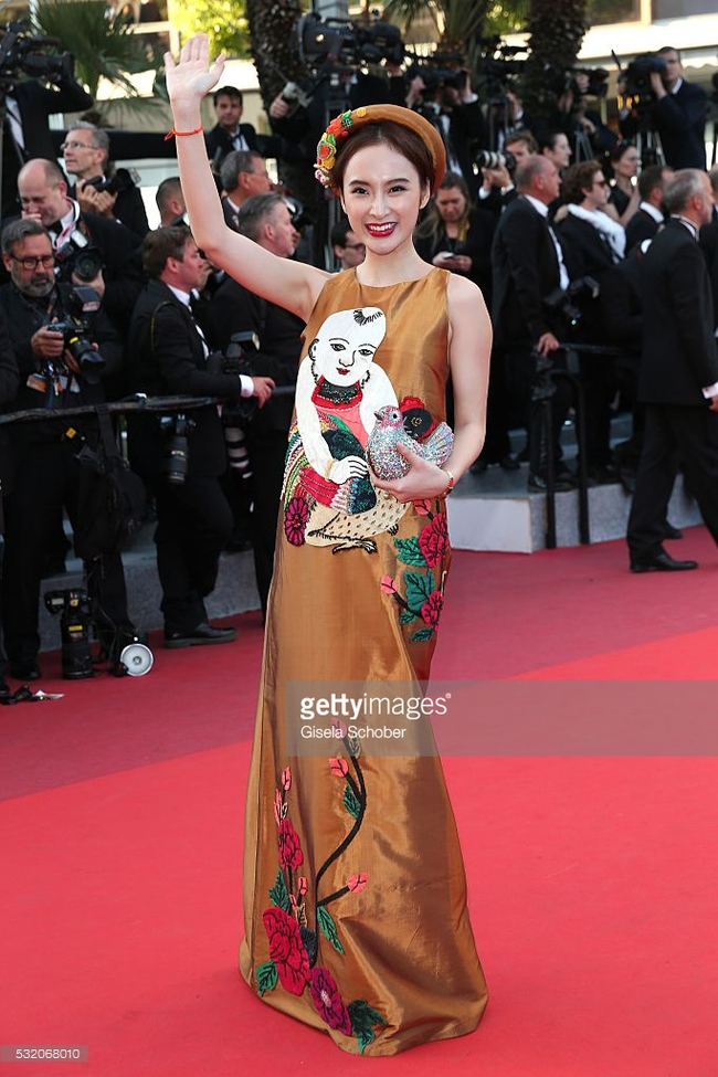 Thời trang thảm đỏ rực rỡ tại Cannes 2016 giúp Angela Phương Trinh ghi dấu ấn đậm nét với truyền thông quốc tế.