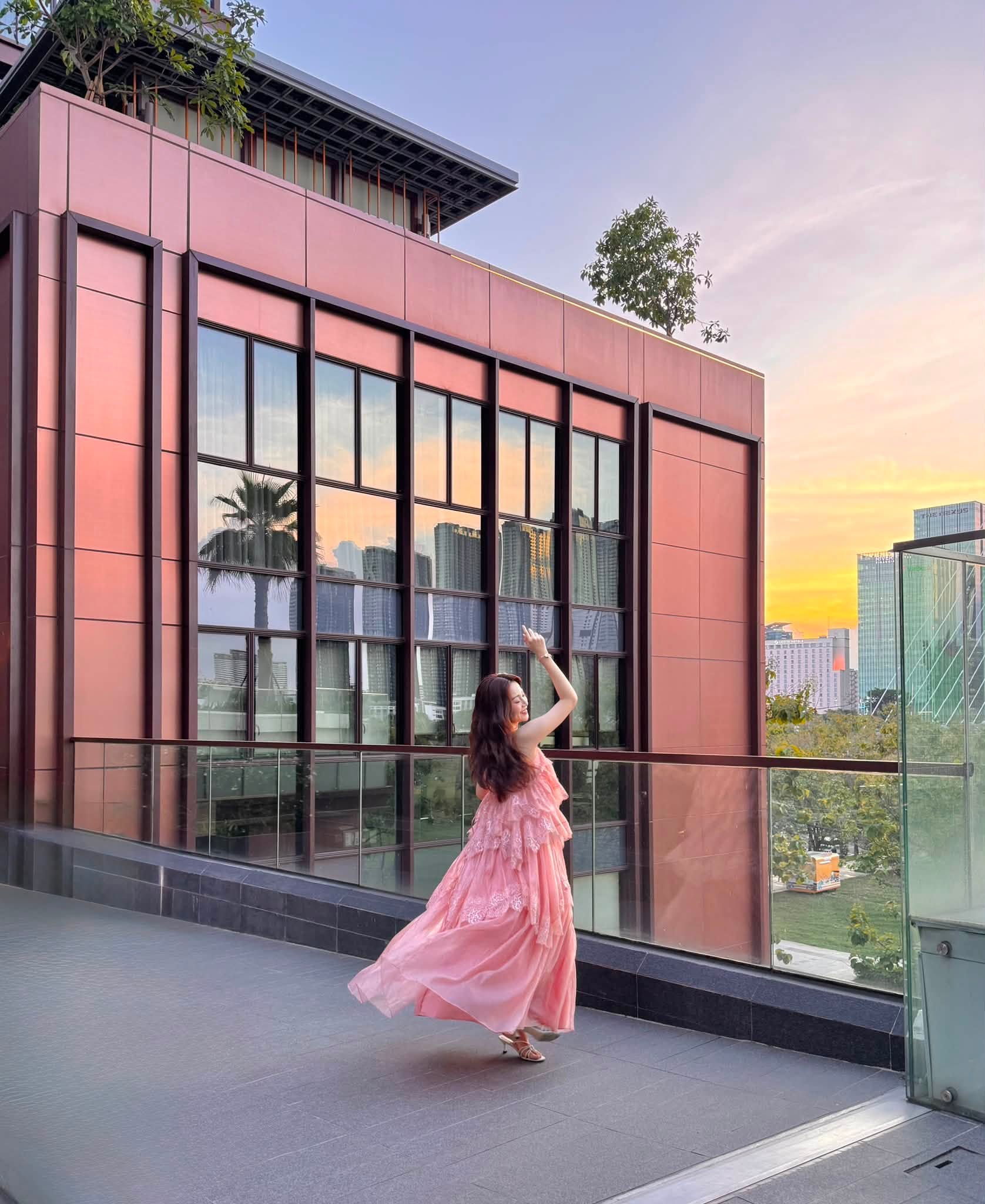Mỹ nhân khiến người ta tiếc vì biết đến quá muộn: Gương mặt đẹp nao lòng, đến cách ăn mặc cũng có sức hút riêng