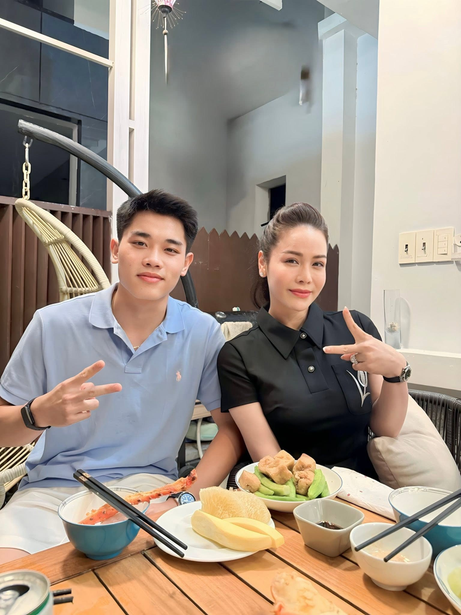 Hình ảnh chụp chung trước đây của Đình Bắc và Nhật Kim Anh