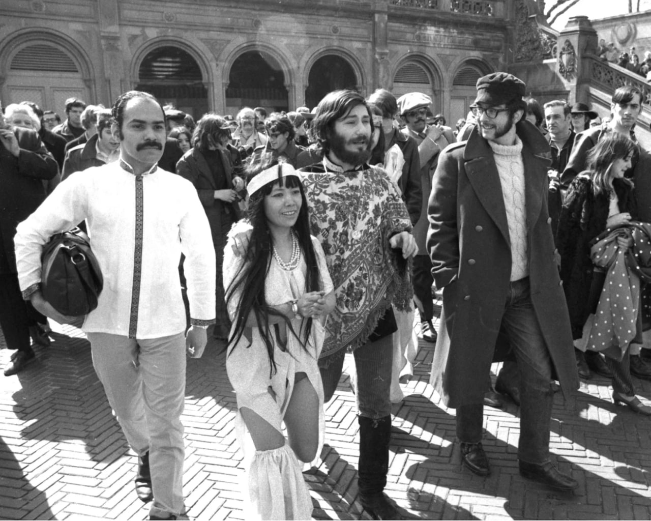 Yayoi Kusama là một nghệ sĩ hoạt động tích cực tại New York trong những năm 1950 và 1960.