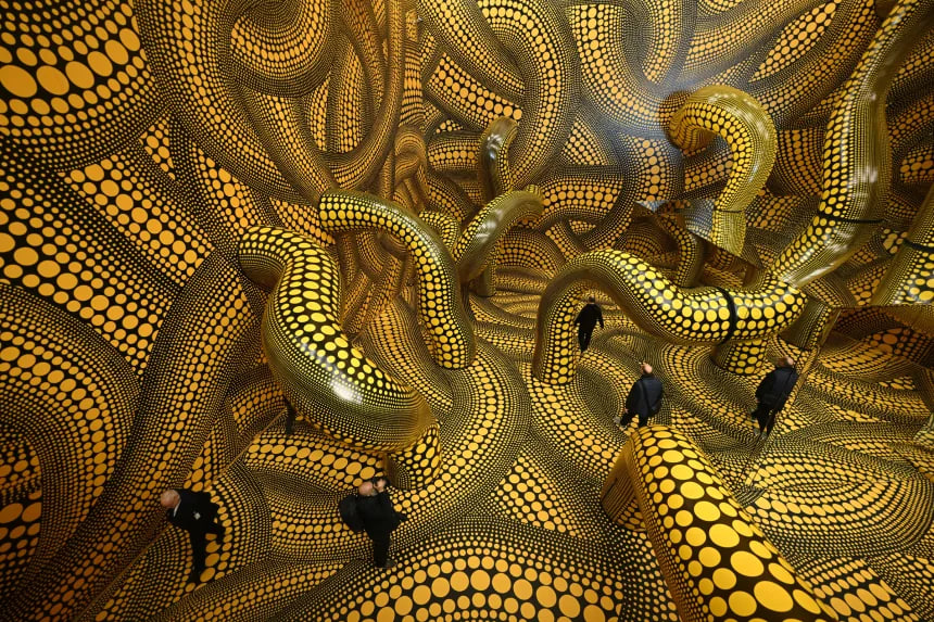Một triển lãm các tác phẩm của nghệ sĩ Nhật Bản Yayoi Kusama tại Museum Ludwig ở Cologne vào đầu năm nay.