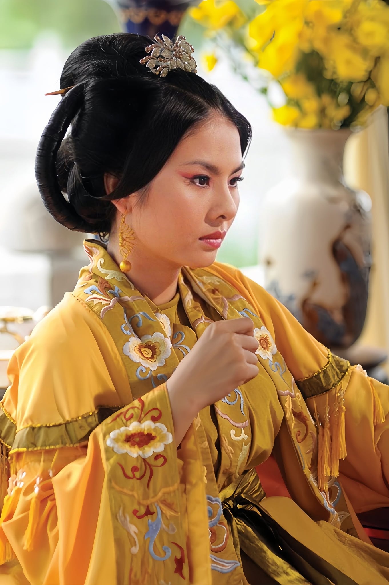 Việt Nam có 1 bộ phim lỗ hàng chục tỷ nhưng ai cũng khen hay, 20 năm vẫn là chuẩn mực cổ trang