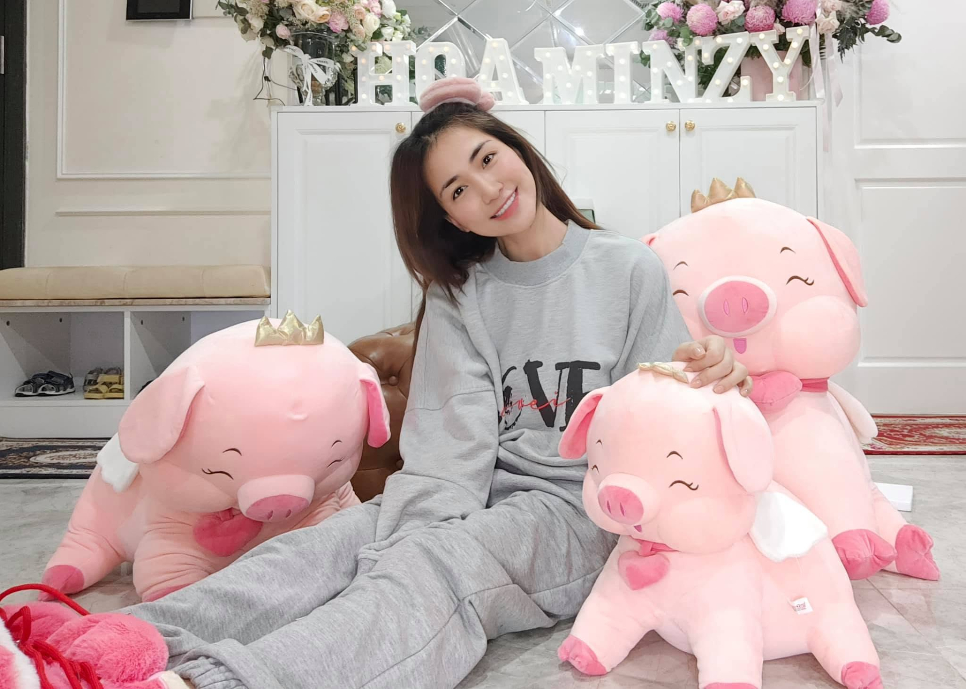 Thời điểm dịch Covid-19 đang bùng phát, nữ ca sĩ thường xuyên làm vlog đời thường tại căn nhà này đăng tải trên mạng xã hội. Ảnh: FBNV