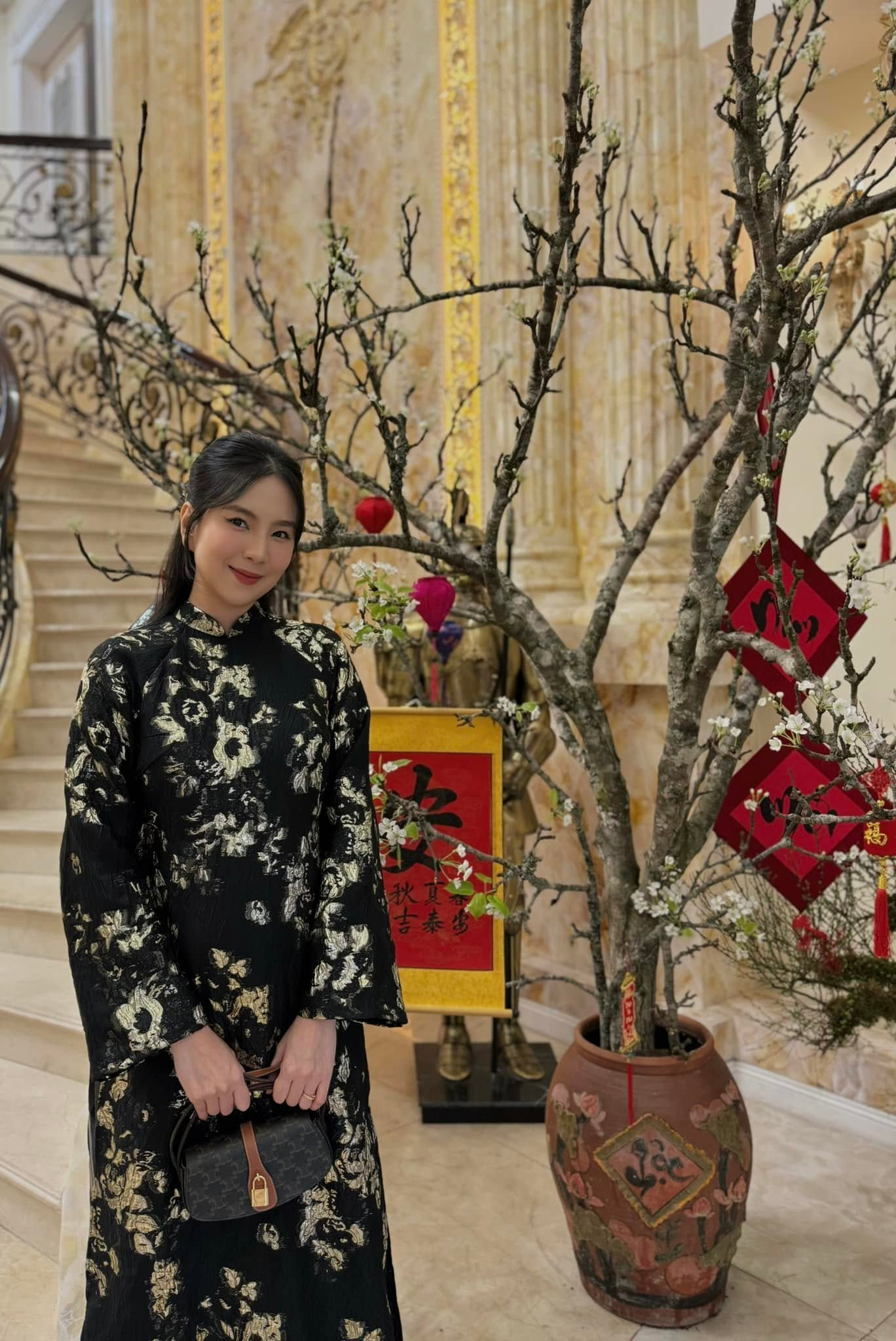 Không gian sang trọng, bề thế được Mai Ngọc chia sẻ