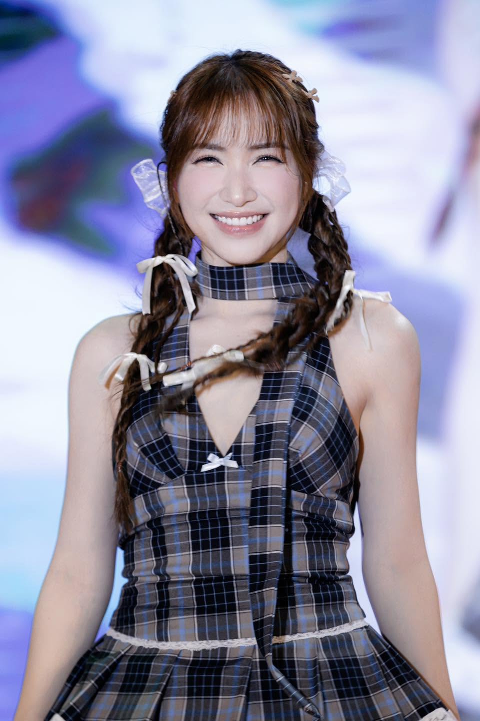 Sau đó, nữ ca sĩ từng bước tạo dấu ấn trên thị trường âm nhạc với nhiều ca khúc được khán giả yêu thích. Ảnh: FBNV