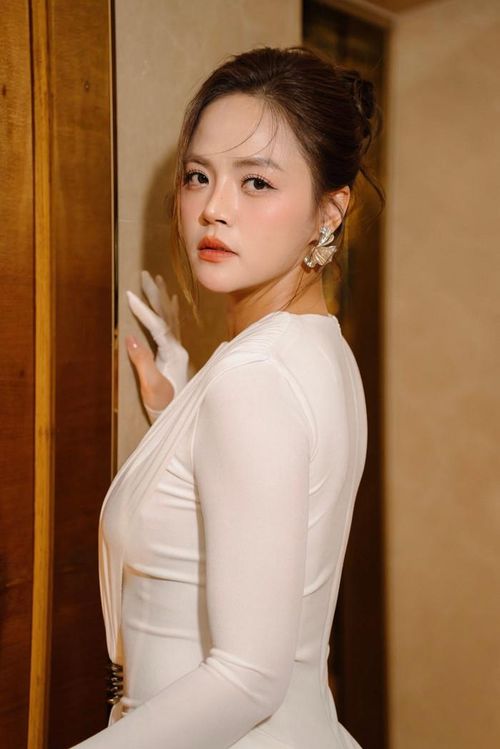 Nữ diễn viên đóng nhiều phim top 1 rating nhất Việt Nam: Đóng ác ra ác, hiền ra hiền, tài sắc song toàn thực sự