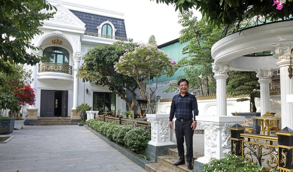 Căn nhà 3 tầng ở Hà Nội của NSƯT Quang Tèo