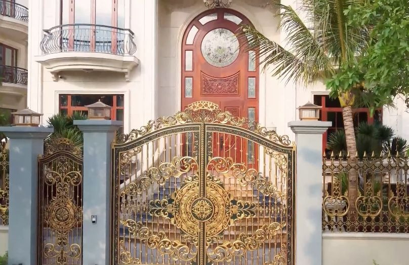Căn nhà 3 tầng của NS Việt Hương