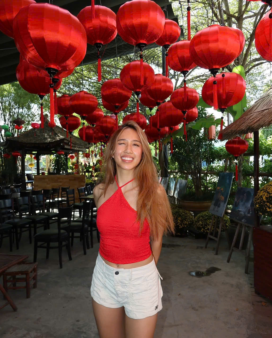 Tylin ưa chuộng phong cách năng động, thoài mái, phù hợp với làn da nâu khoẻ khoắn. (Nguồn: Instagram)