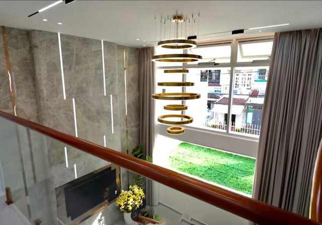 Căn nhà 4 tầng của Thu Trang - Tiến Luật