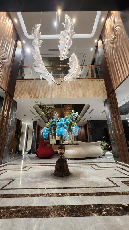 Biệt thự gần 300 tỷ của Việt Hương
