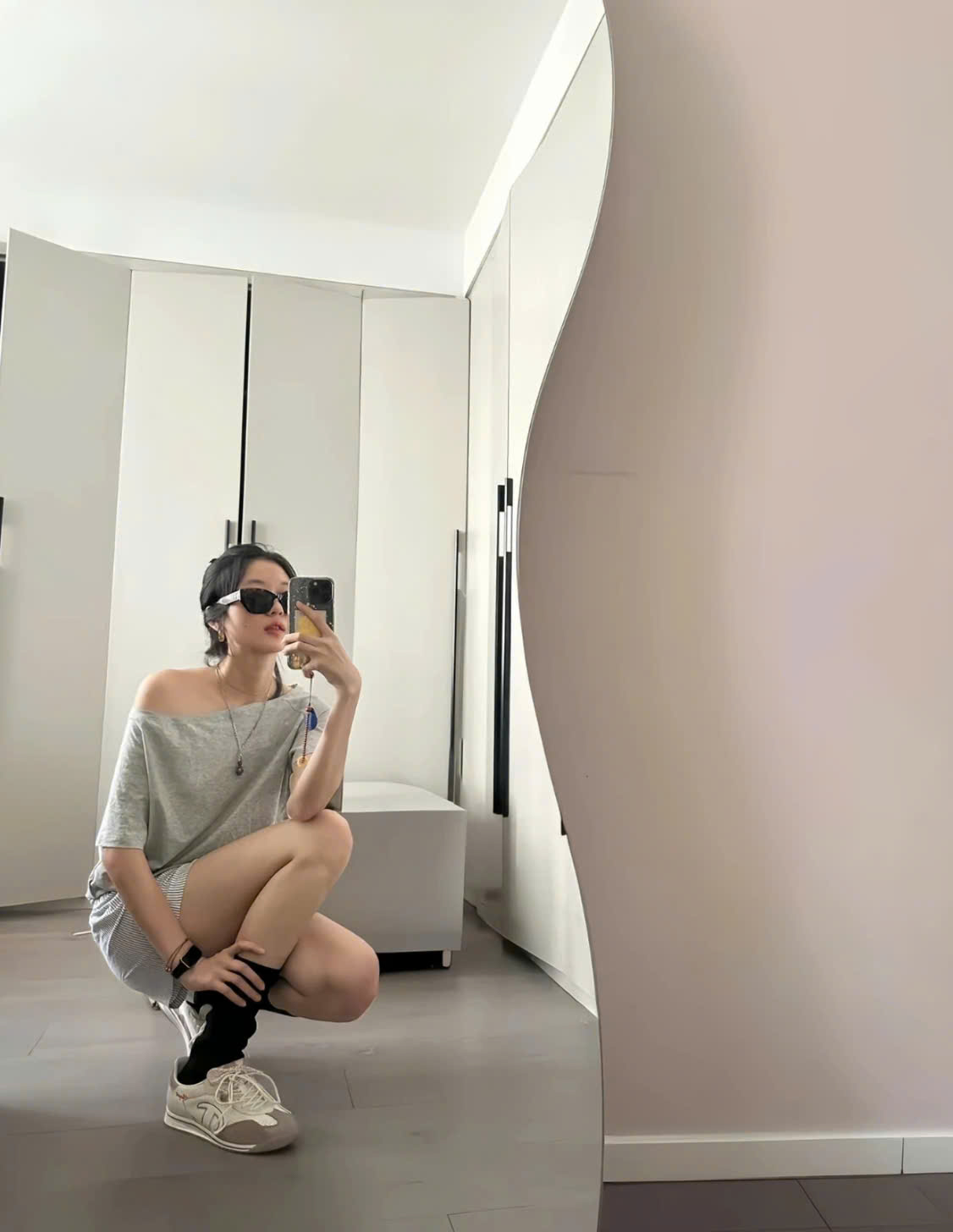 Nữ chính ngôn tình có dáng đẹp : Mỹ nhân 1m72 đến từ “thánh địa nhan sắc”, visual đúng bước ra từ tiểu thuyết