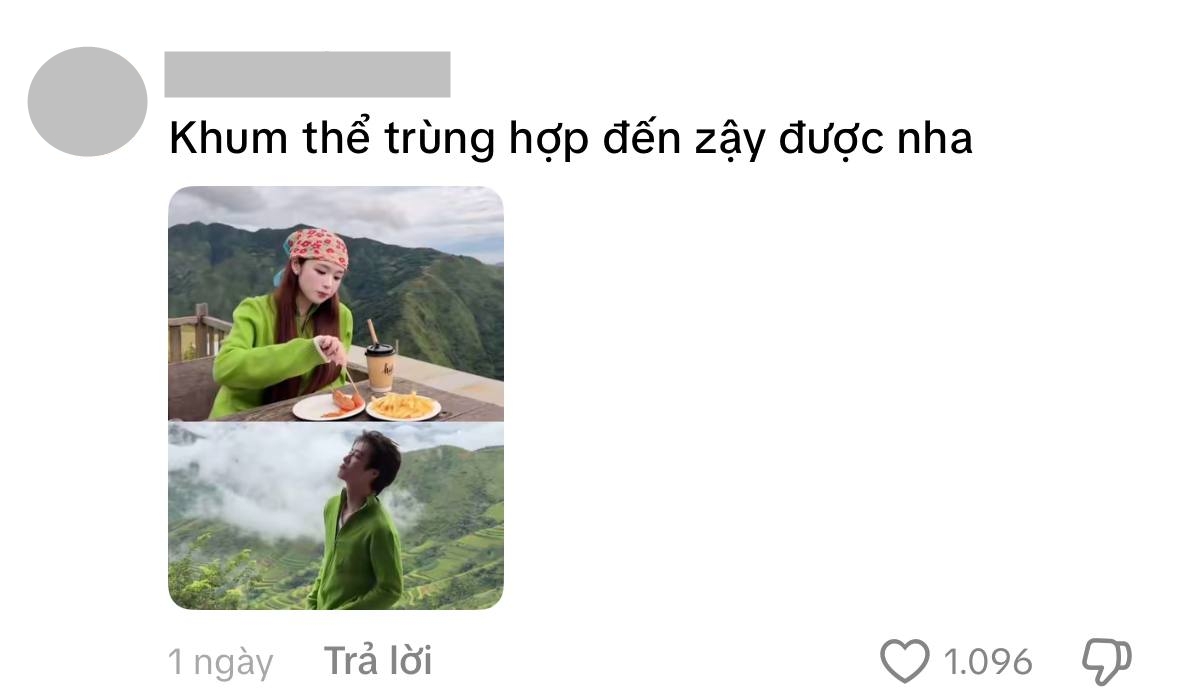 Cả hai cùng checkin tại một địa điểm, mặc áo giống nhau.