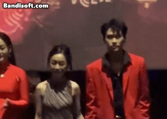 Drama bủa vây nam thần Vbiz vì liên tục tình tứ với bạn diễn: Hết ôm ấp lại nắm tay, netizen khó chịu vô cùng