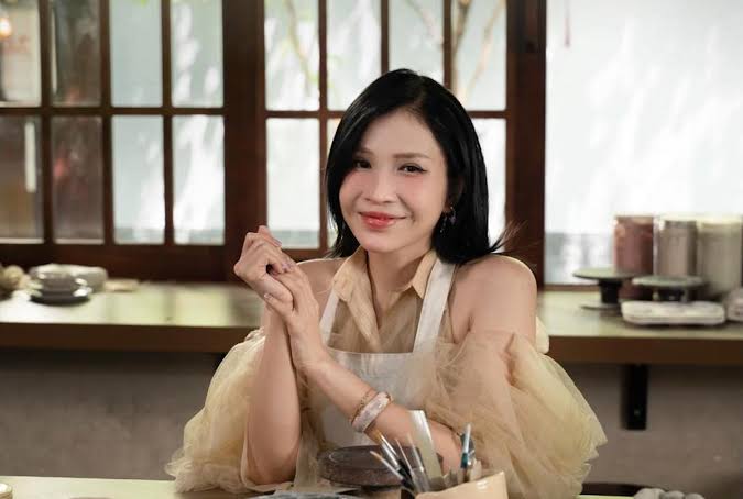 Tóm dính cặp sao Vbiz hẹn hò xem phim nhưng mãi không chịu công khai, đồng nghiệp khui luôn mối quan hệ giữa rạp
