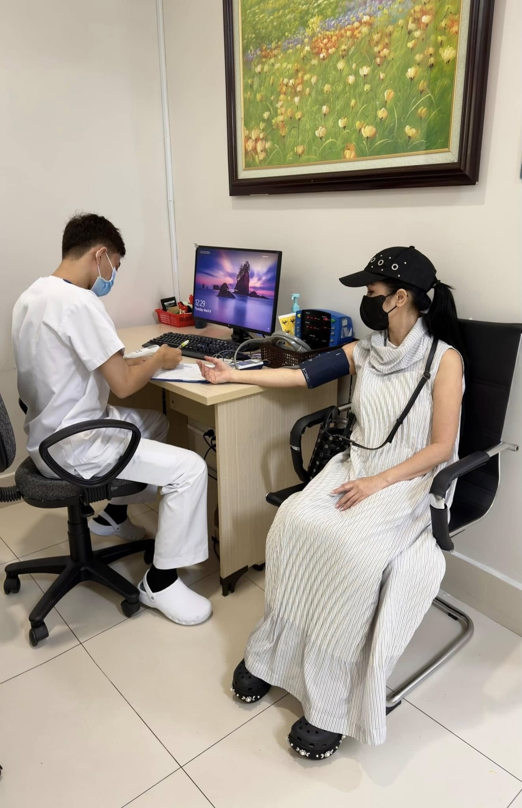 Tháng 1/2025, diva lần đầu tiên công khai về căn bệnh với khán giả. Ảnh: FBNV