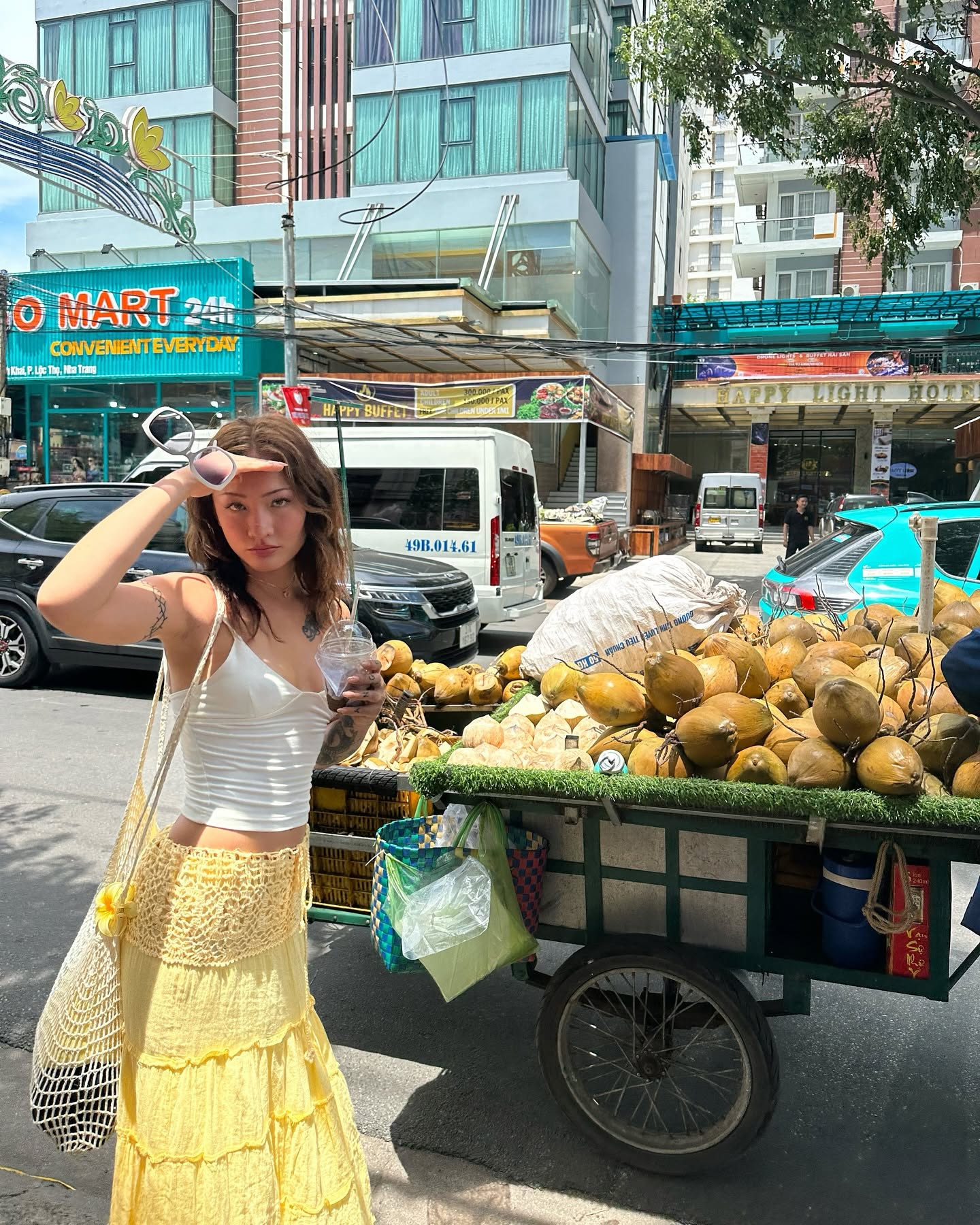 Bông hồng lai mang 2 dòng máu của Vbiz: Gương mặt sinh ra để gây ấn tượng, ăn mặc có gu và siêu slay