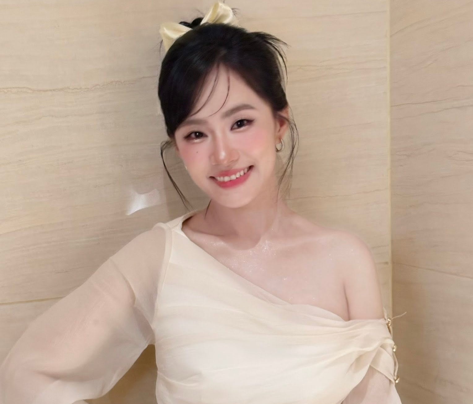 Mỹ nhân khiến Trấn Thành muốn tán tỉnh nhưng không thành: Cất giọng thì mê mà diễn xuất thì chê, U45 trẻ đẹp nức nở