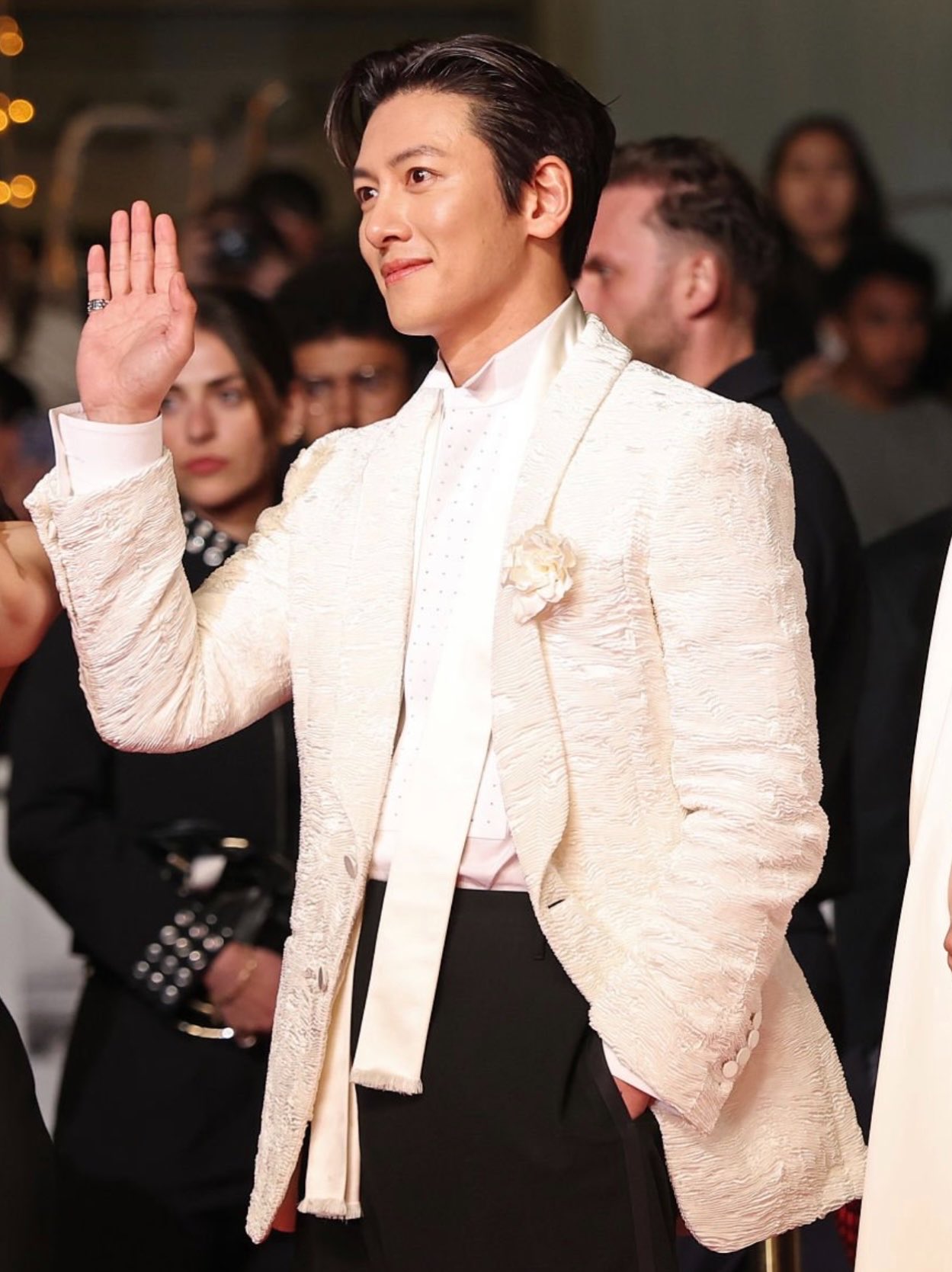 Ji Chang Wook tại LHP Cannes 2026.