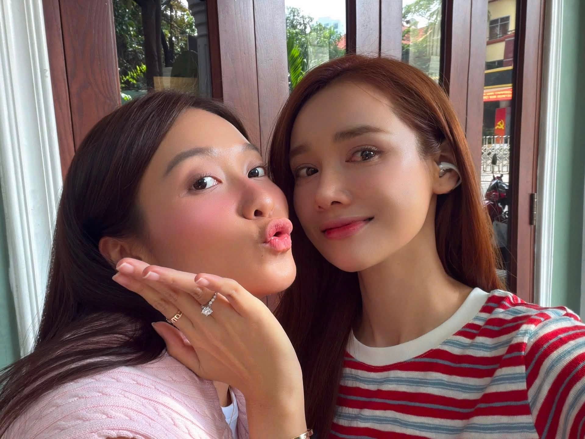 Nếu một đám cưới thực sự diễn ra, hội bạn thân toàn những gương mặt nổi tiếng này được dự đoán sẽ là những cái tên không thể thiếu trong ngày trọng đại của Khả Ngân. Ảnh: FBNV