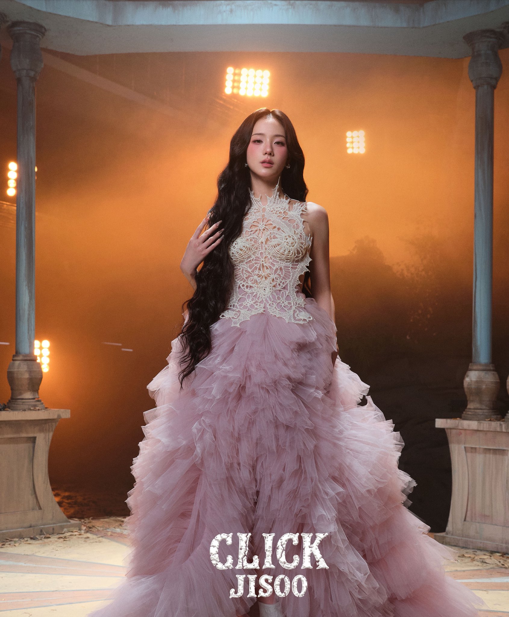Jisoo vẫn được khen ngợi về hình ảnh và visual, vốn là thế mạnh của cô.