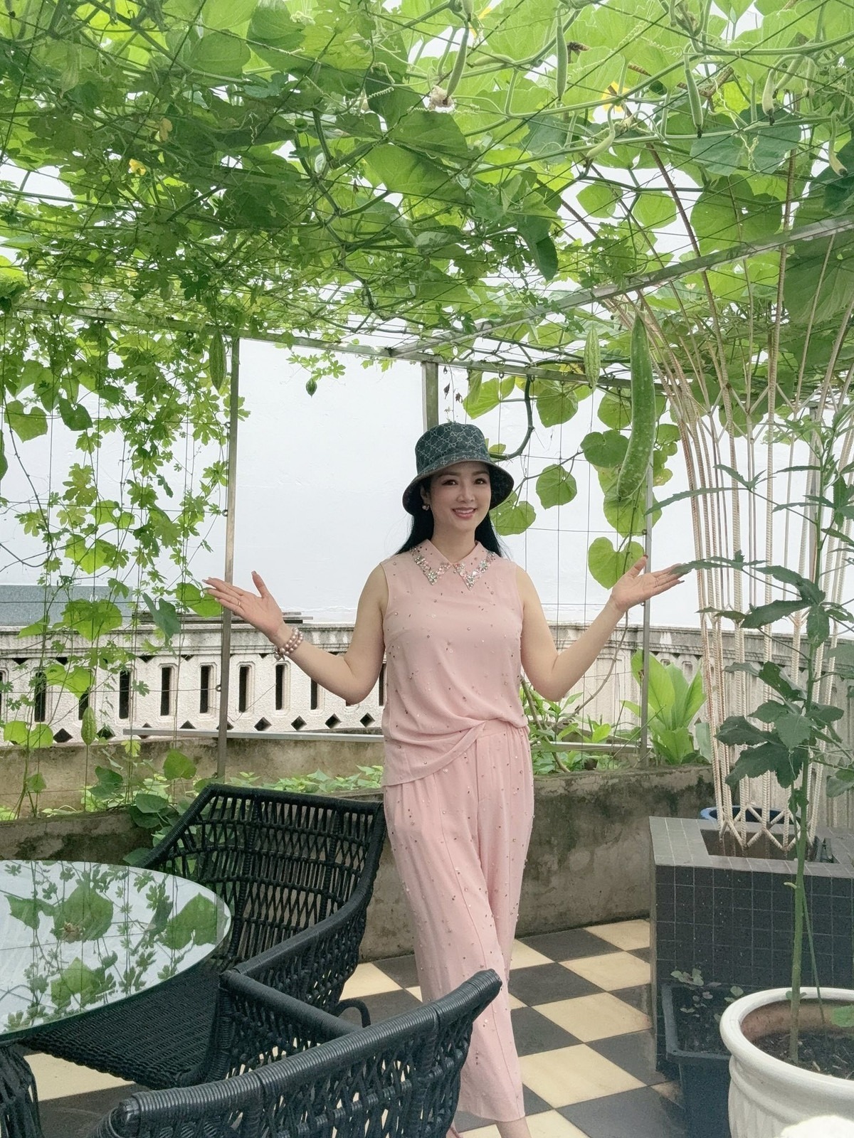 Vườn nhà 200m² của Hoa hậu Giáng My