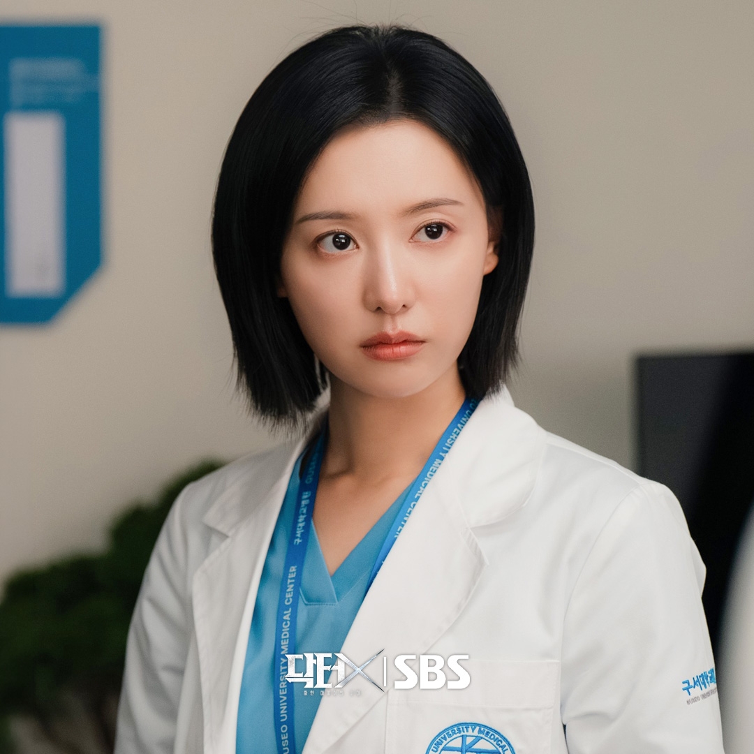 MXH ồn ào vì mỹ nhân