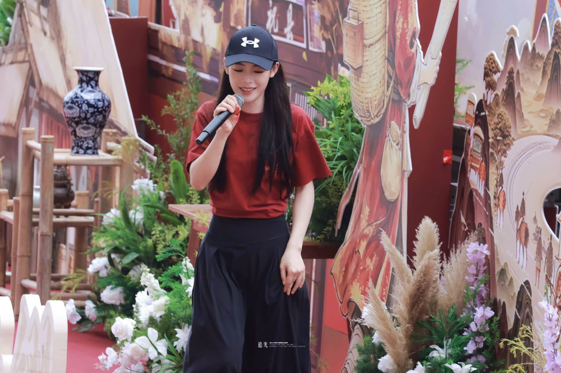 Một vài hình ảnh của Trần Lệ Quân ở lễ khai máy phim Chúc Cô Nương.