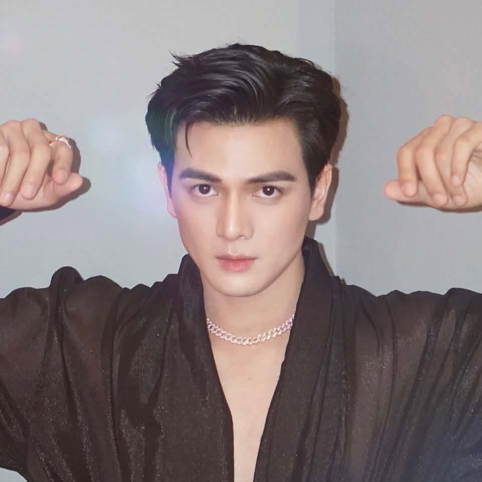 Chỉ cần mỹ nam này chịu thì Lan Ngọc sẵn lòng cưới luôn: Gương mặt đúng chuẩn tuyệt tác, tìm không ra điểm trừ