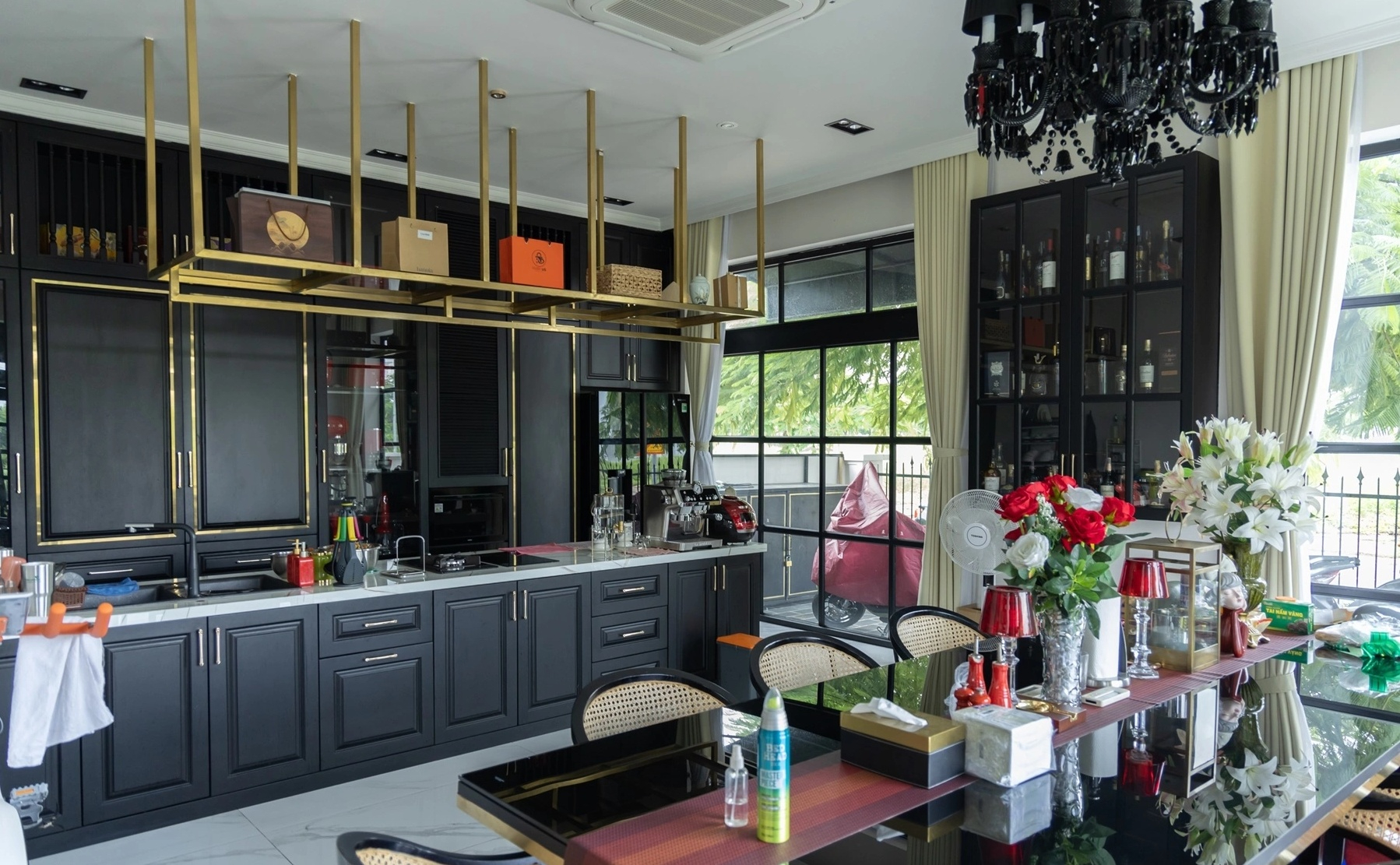 Căn nhà 3 tầng, 2 mặt tiền, 40 tỷ của Quốc Trường