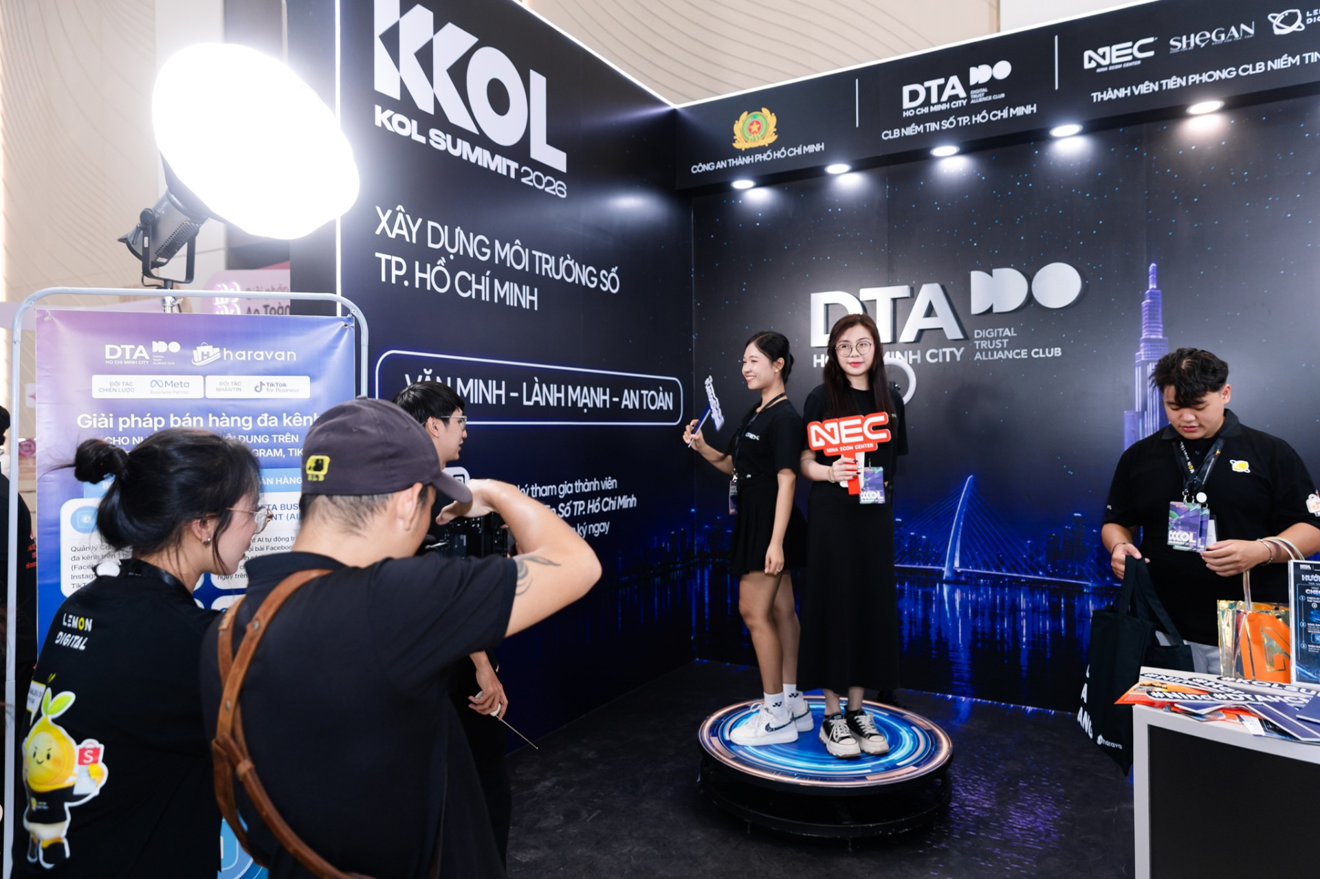 KOL Summit 2026: Loạt hoạt động trải nghiệm hấp dẫn diễn ra xuyên suốt sự kiện