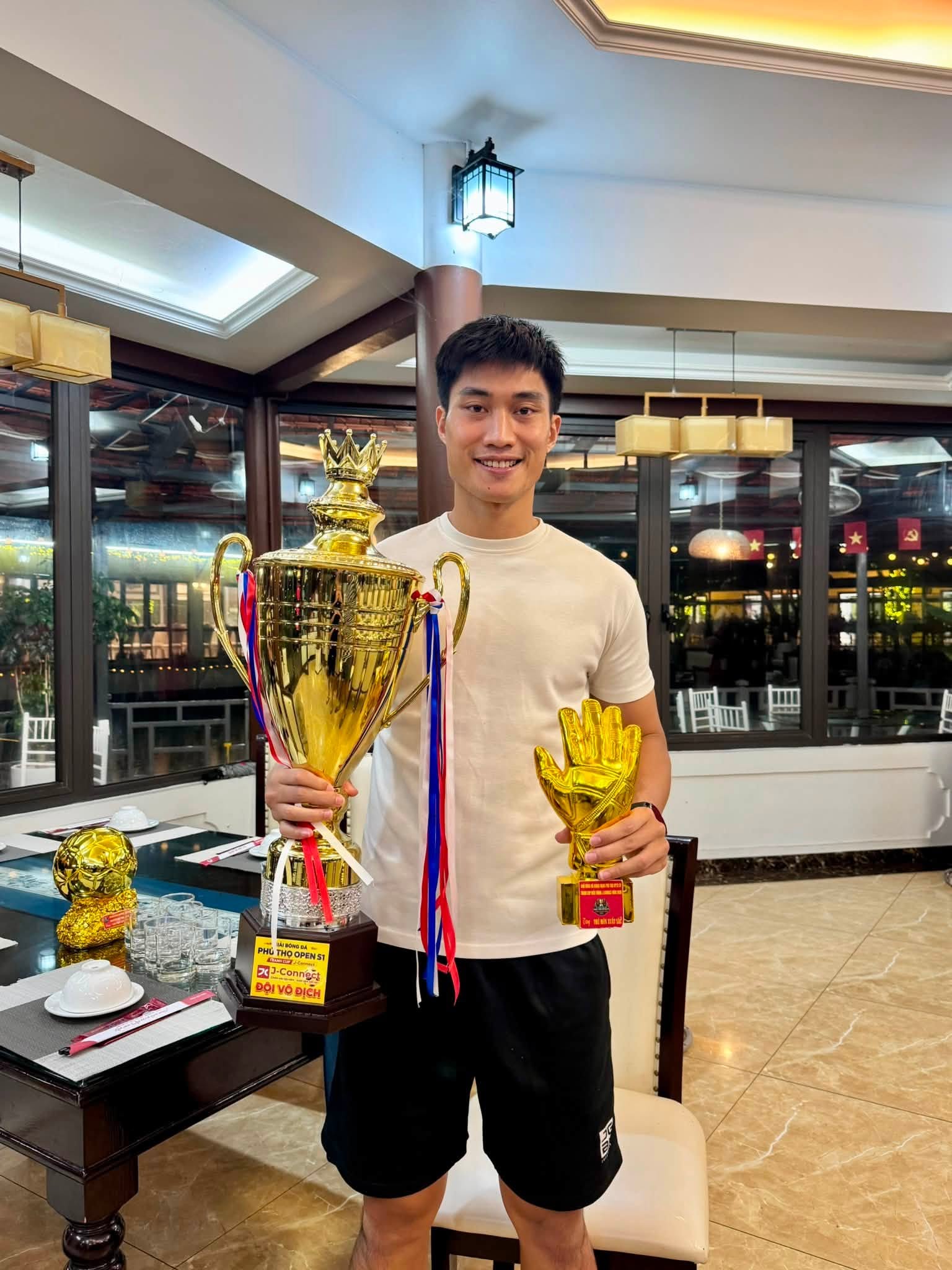 Cuối năm 2025, Minh Hiếu chia tay Hà Nội FC, tạm dừng bóng đá chuyên nghiệp