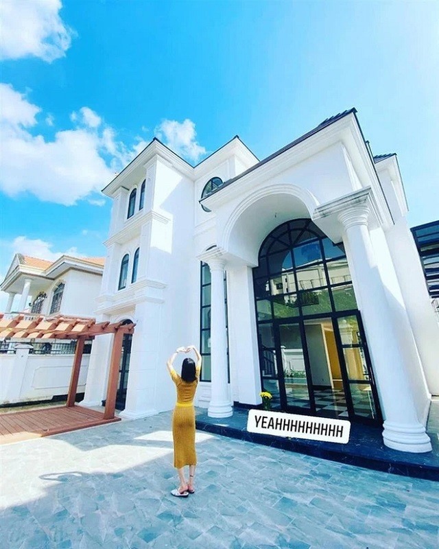 Lệ Quyên sở hữu hai biệt thự tại TP.HCM và cả Hà Nội