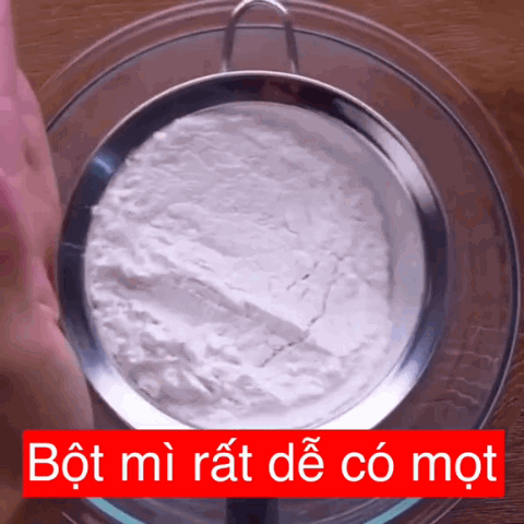 Thấy sâu mọt trong bột mì nên làm gì đầu tiên?