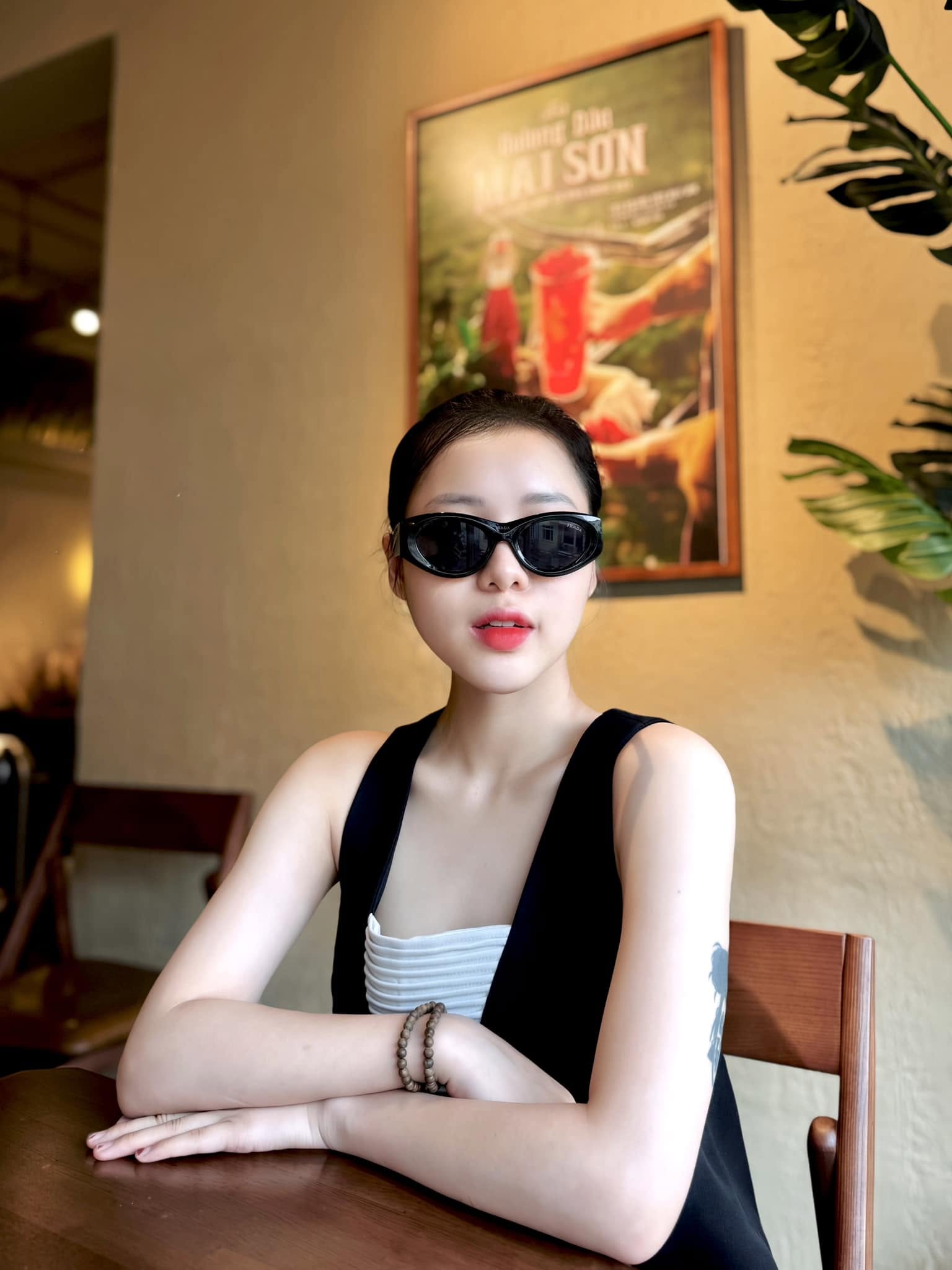 Bé gái quê Nghệ An 11 tuổi được ví “bản sao Hương Tràm”: Ở tuổi 24, sắc và sự nghiệp ra sao?