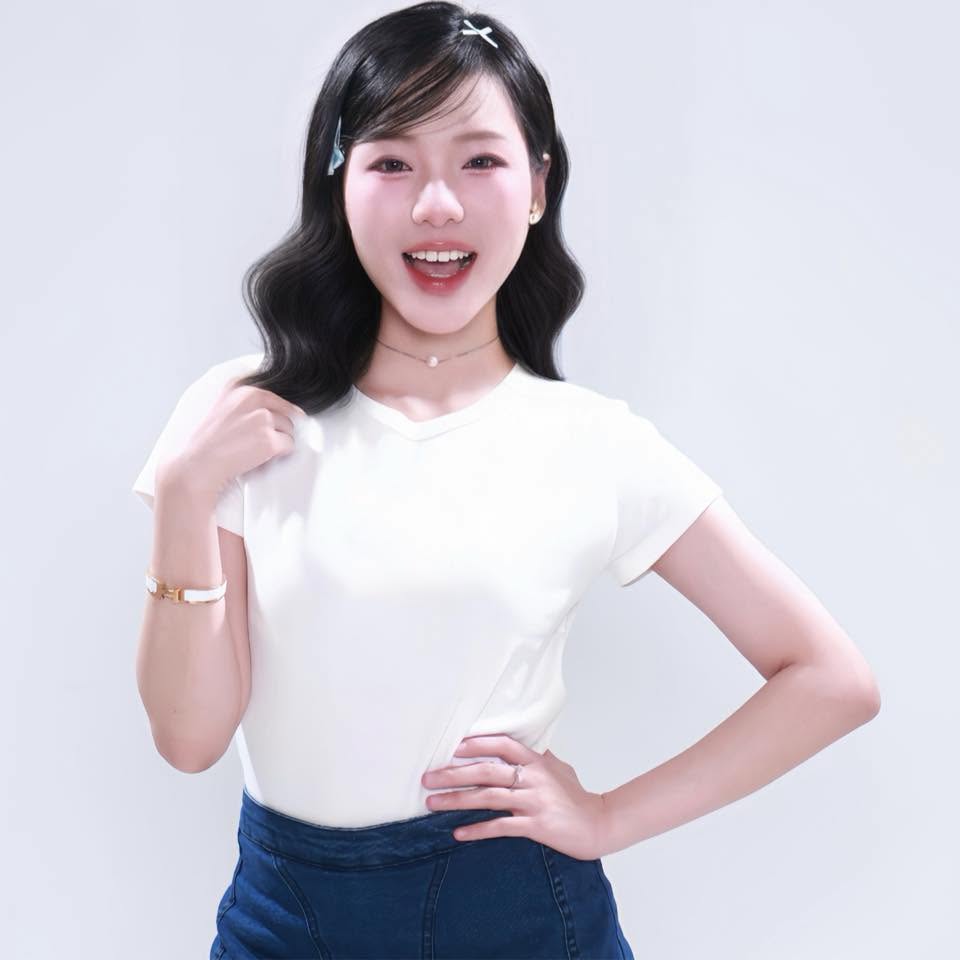 Bé gái quê Nghệ An 11 tuổi được ví “bản sao Hương Tràm”: Ở tuổi 24, sắc và sự nghiệp ra sao?