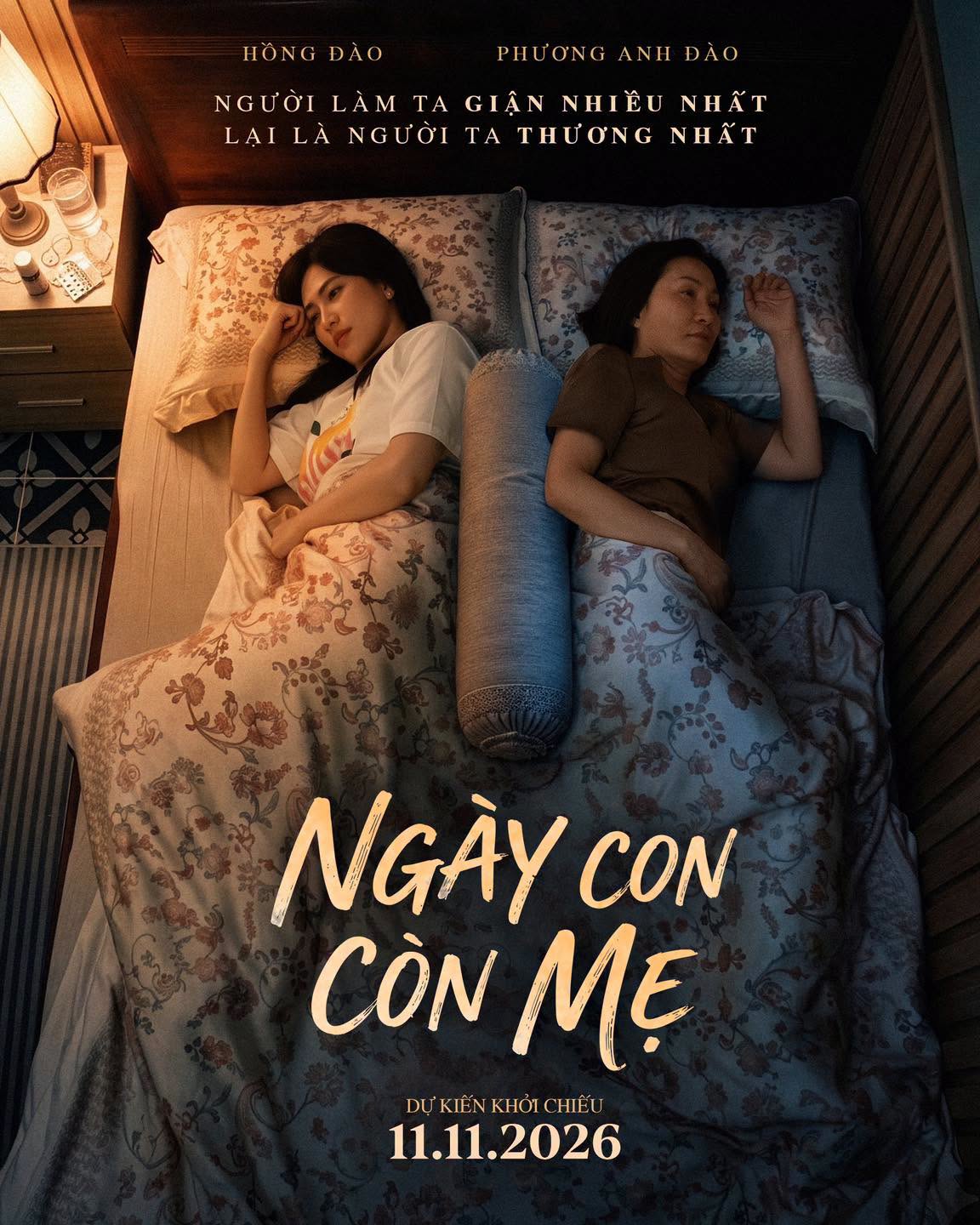Phương Anh Đào quay lưng với Hồng Đào