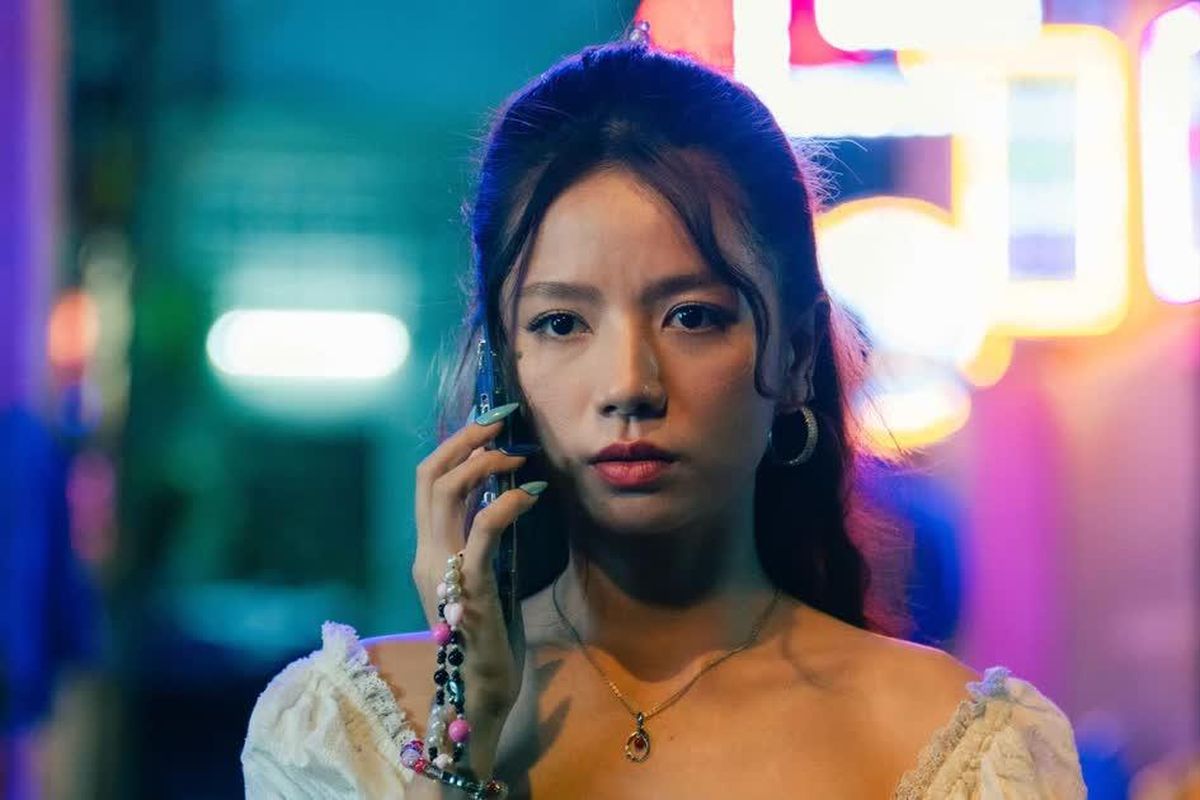 Lên Hương: Mượn cái chết để nói chuyện sống, hài đen nhưng lại khiến khán giả rơi lệ