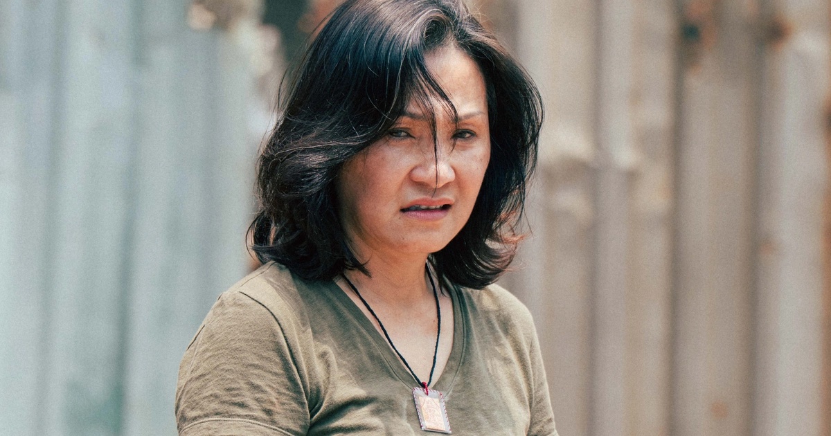 Lên Hương: Mượn cái chết để nói chuyện sống, hài đen nhưng lại khiến khán giả rơi lệ