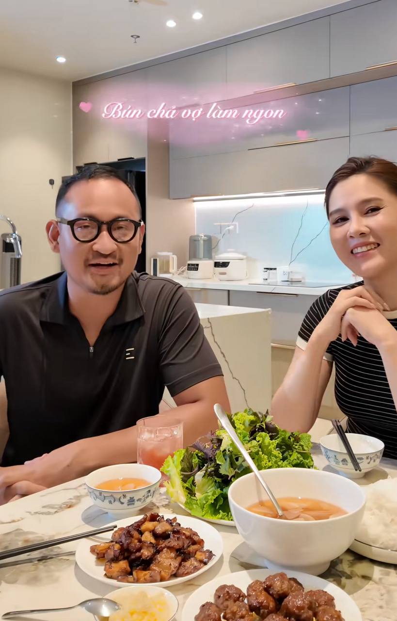 Món bún chả Thu Hoài nấu tại nhà.