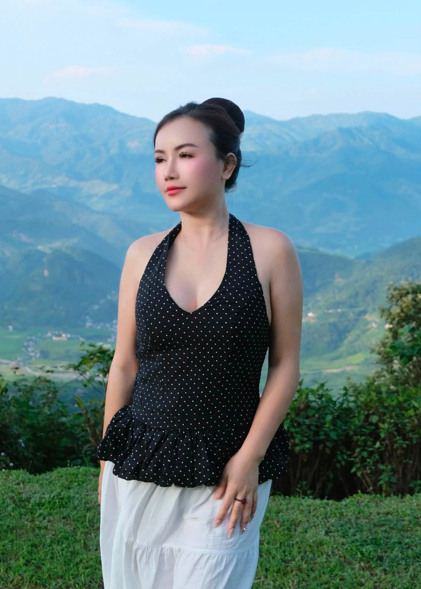 Hoàng Yến từng chia sẻ bạn trai hiện tại chính là người yêu cũ của cô cách đây khoảng 20 năm. Ảnh: FBNV