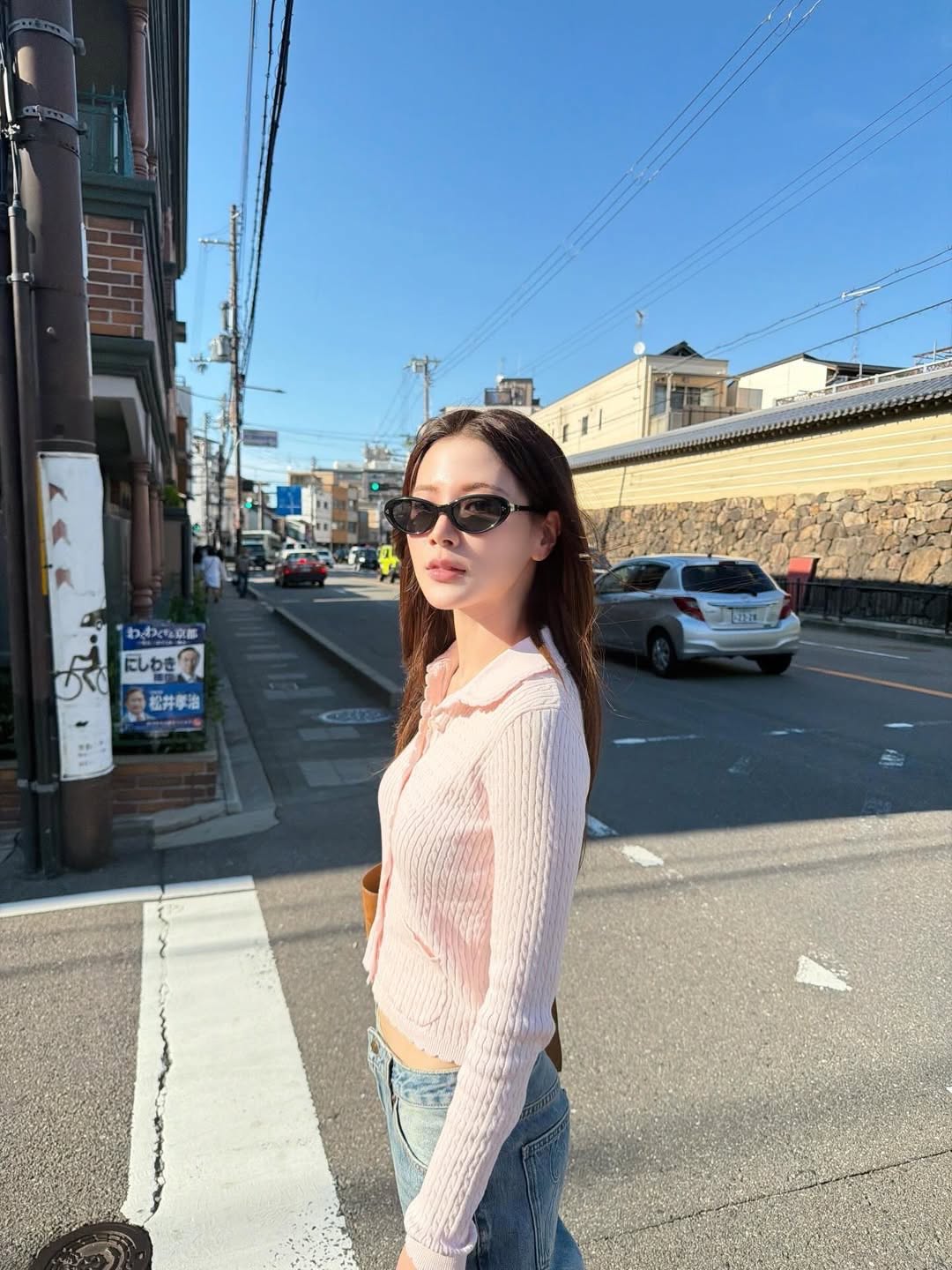 Baifern Pimchanok đẹp từ gương mặt đến vóc dáng, gu ăn mặc lại càng tôn trọn lợi thế trời cho